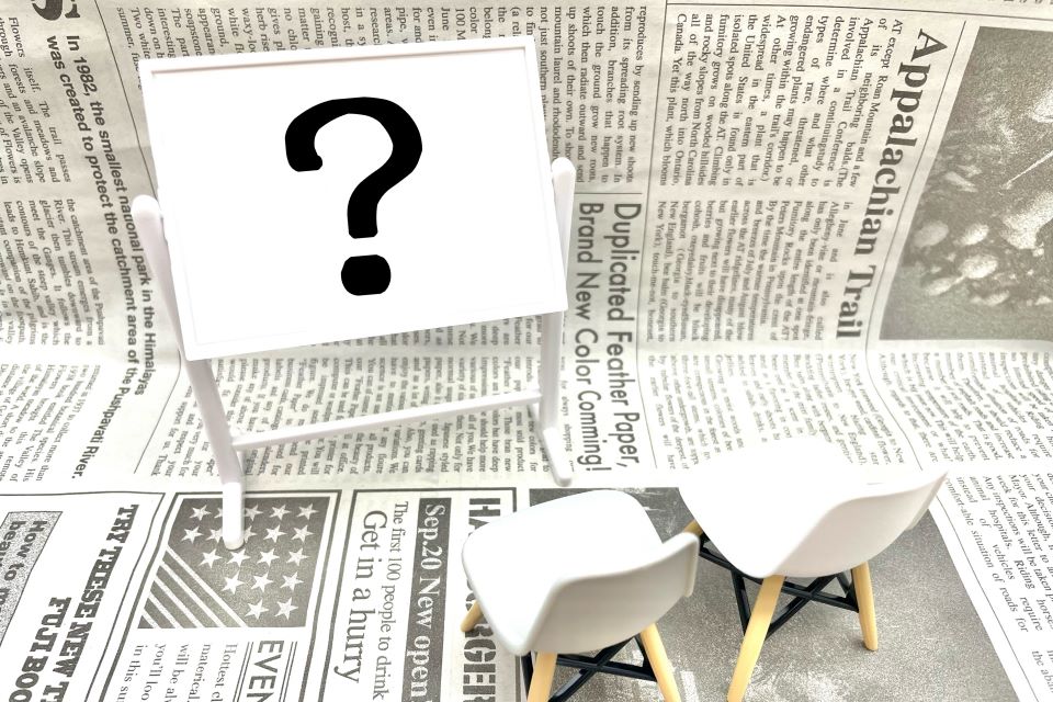 ベッドサイドテーブルとは?選び方やおすすめ商品をご紹介