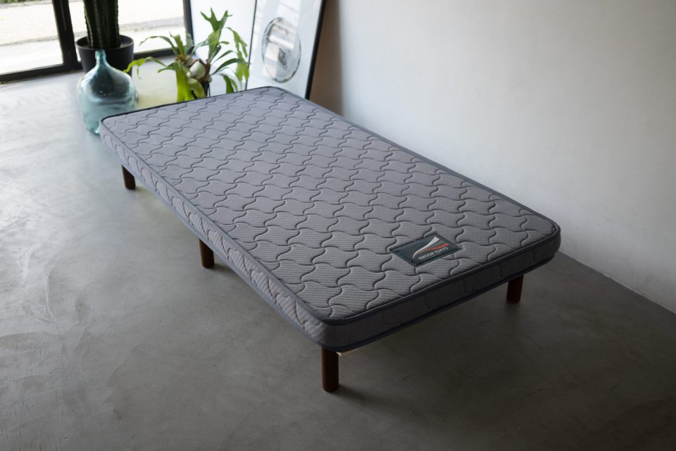 脚付きマットレスはおすすめしない?デメリット・メリット・選び方を解説