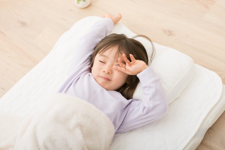 子どもの枕は何歳から使う?必要性や選び方、子ども用の枕を紹介