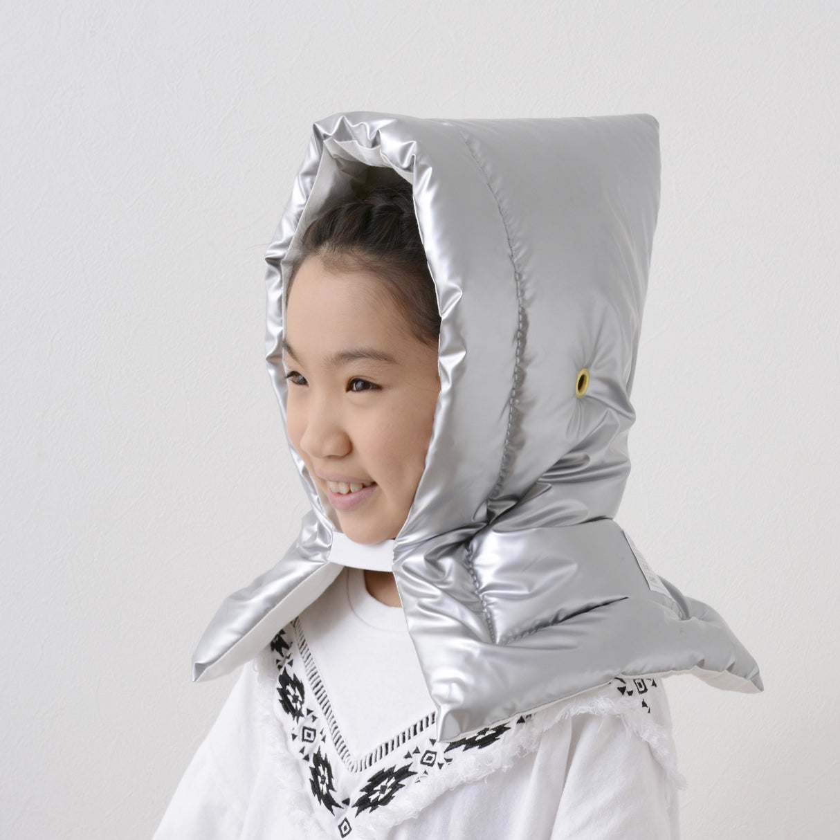 防災頭巾 アルミ防災頭巾 アルミ蒸着 難燃素材を使用 日本製 30×46cm 【(公財)日本防炎協会認定品】 ぼうさいずきん