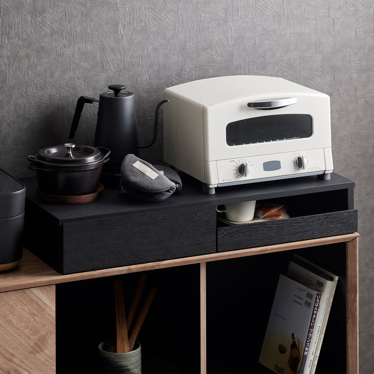 レンジ下スライドトレー 幅79cm ワイドタイプ 完成品 大型レンジ対応 レンジ台 レンジ下スライドテーブル 作業スペース 収納棚 レンジ下収納 キッチン収納 隙間収納 収納家具