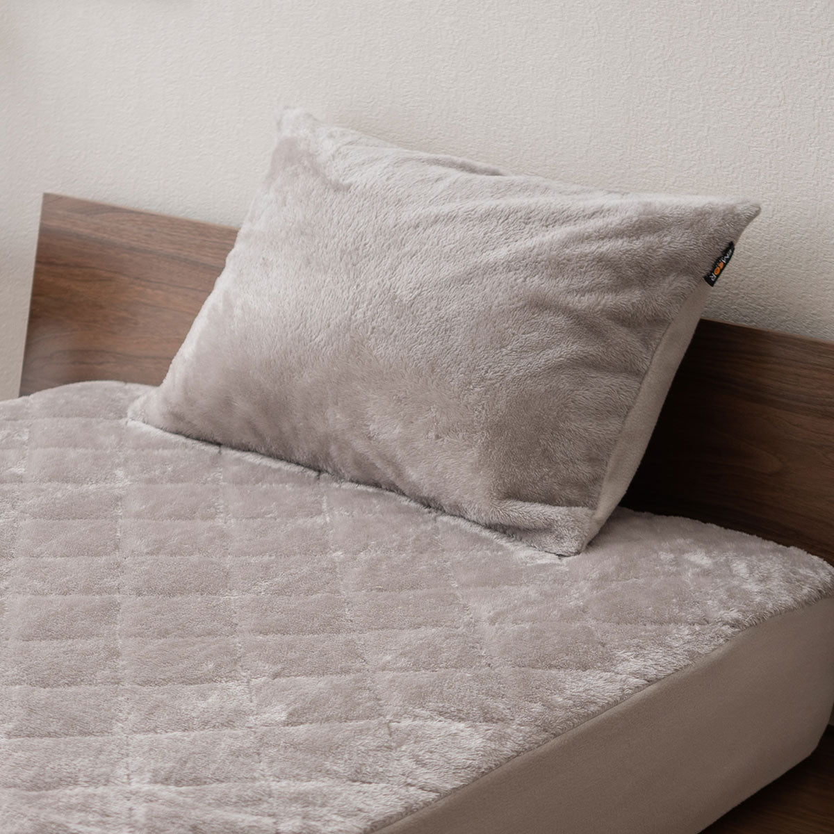 枕カバー まくらカバー マクラカバー ピロケース ピローケース 極暖 +2℃ 吸湿発熱 あったか 秋 冬 防寒対策 寒さ対策 冷え対策 43×60cm 2枚組