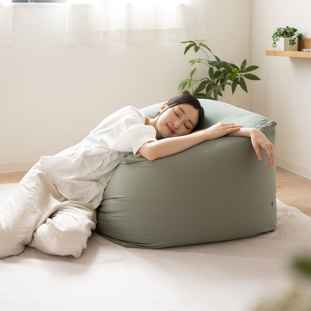 マイクロビーズクッション もちもちキューブ WLサイズ