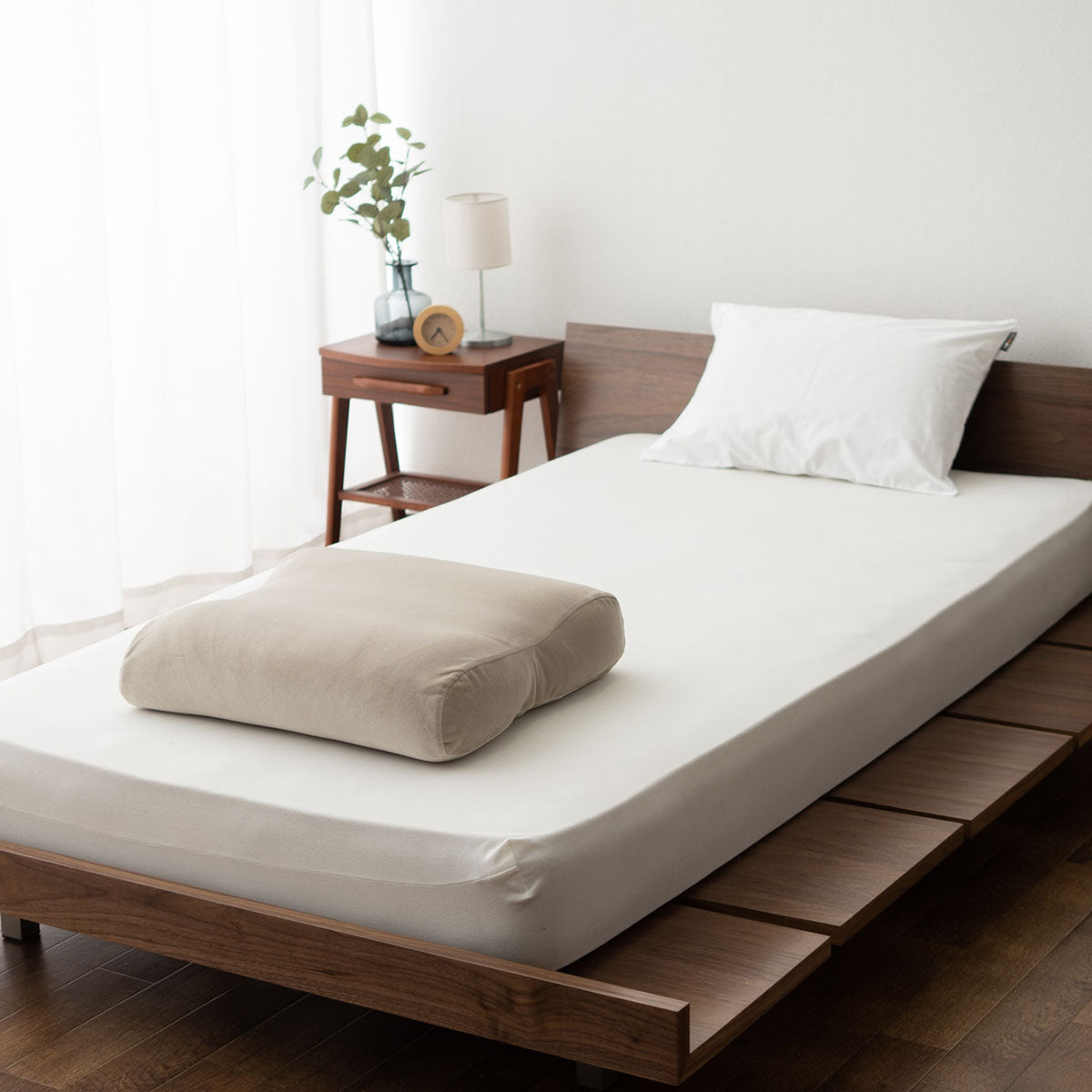 マシュマロ フットピロー コンパクト 足枕 日本製 あしまくら 敬老の日 母の日 父の日 実用的 シルク調 ギフト プレゼント