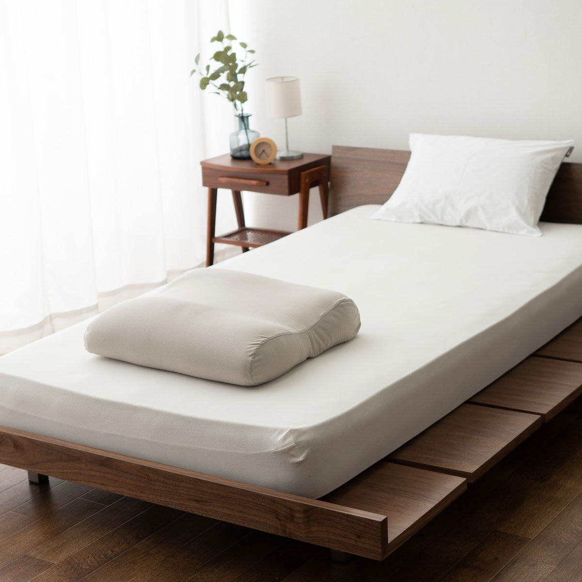 マシュマロ フットピロー コンパクト 足枕 日本製 あしまくら 敬老の日 母の日 父の日 実用的 シルク調 ギフト プレゼント