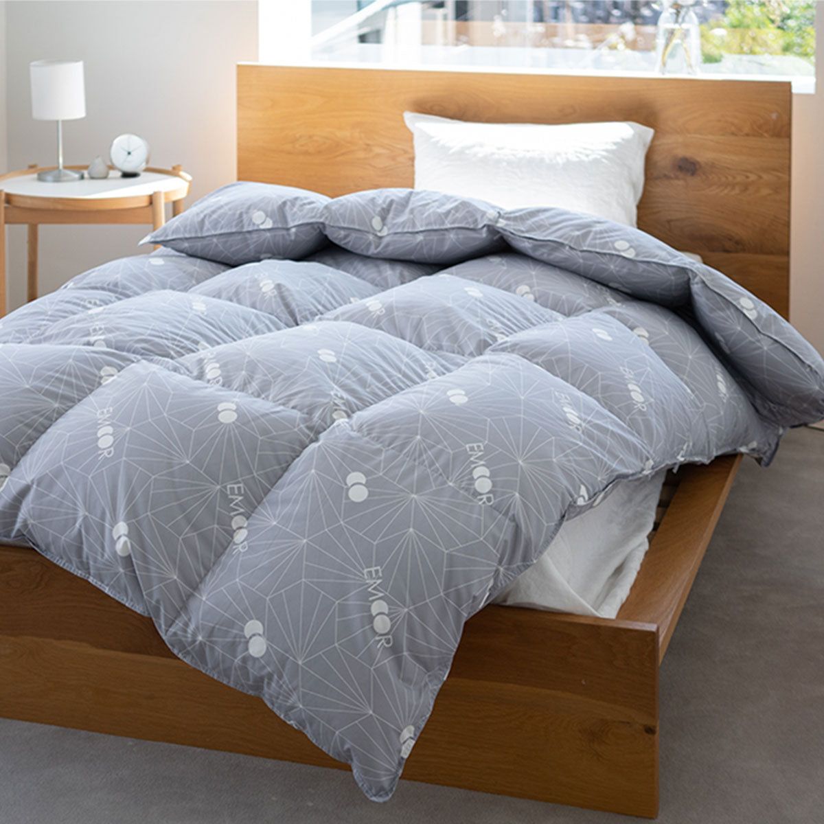 羽毛布団 シングル 日本製 プレミアムゴールドラベル ポーランド産ホワイトグースダウン95% 非圧縮 抗菌 防臭 収納ケース付き ループ付き