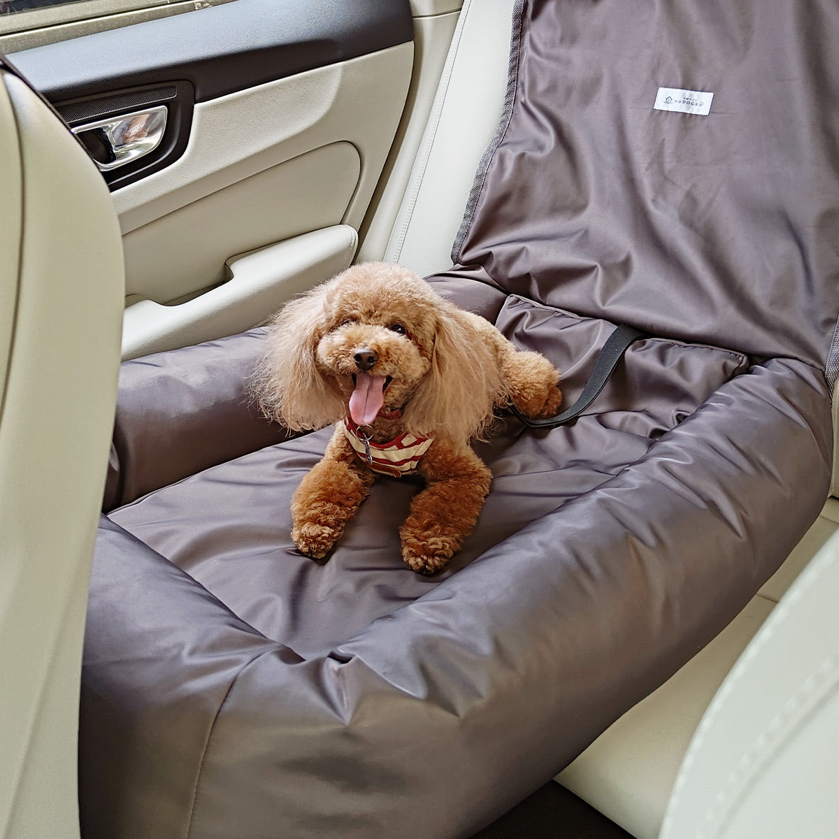後部座席用 ドライブベッド 小型犬 中型犬 飛び出し防止 撥水 ペットベッド カーベッド ペットソファ ペットシート シートクッション ドライブボックス 犬用 ペット用 車載 移動 おでかけ ペット用品 ねどっこオリジナル