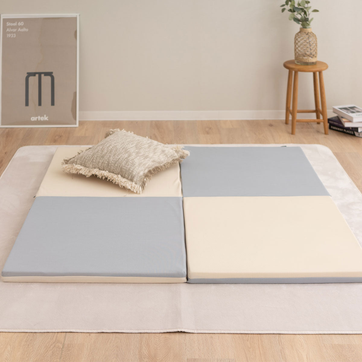 折りたたみ プレイマット 140×140 正方形 ベビーマット クッションマット ラグ 折りたたみ 大判 厚手 防音 防水