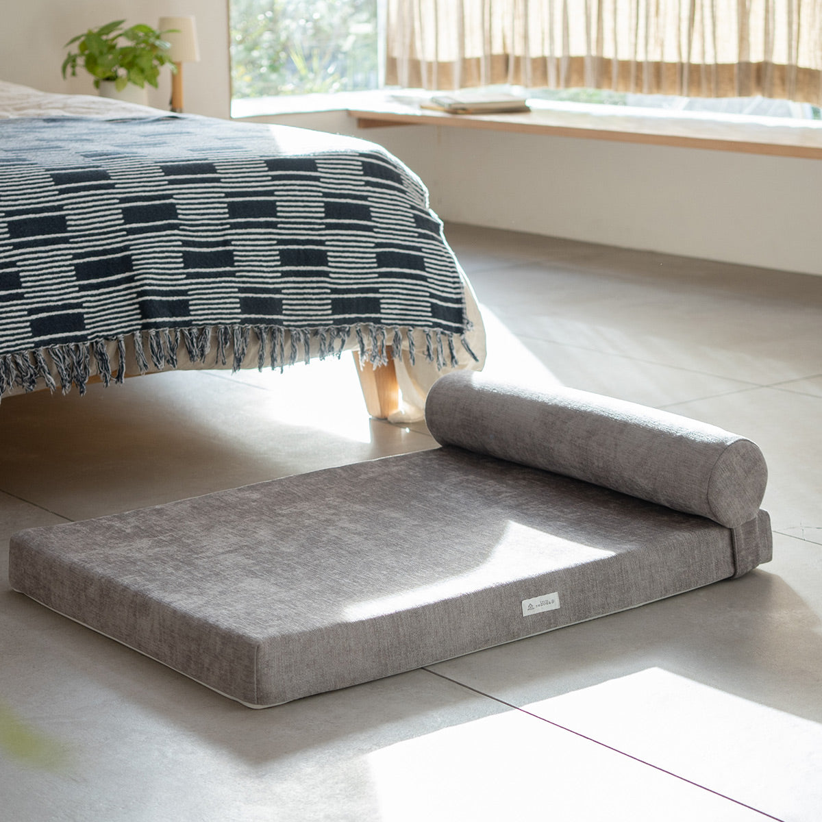 愛犬専用 体圧分散 プレミアム ドッグ マットレス 枕が 動かせる 低床 ロー ペットベッド カドラー 洗える まくら あご乗せ