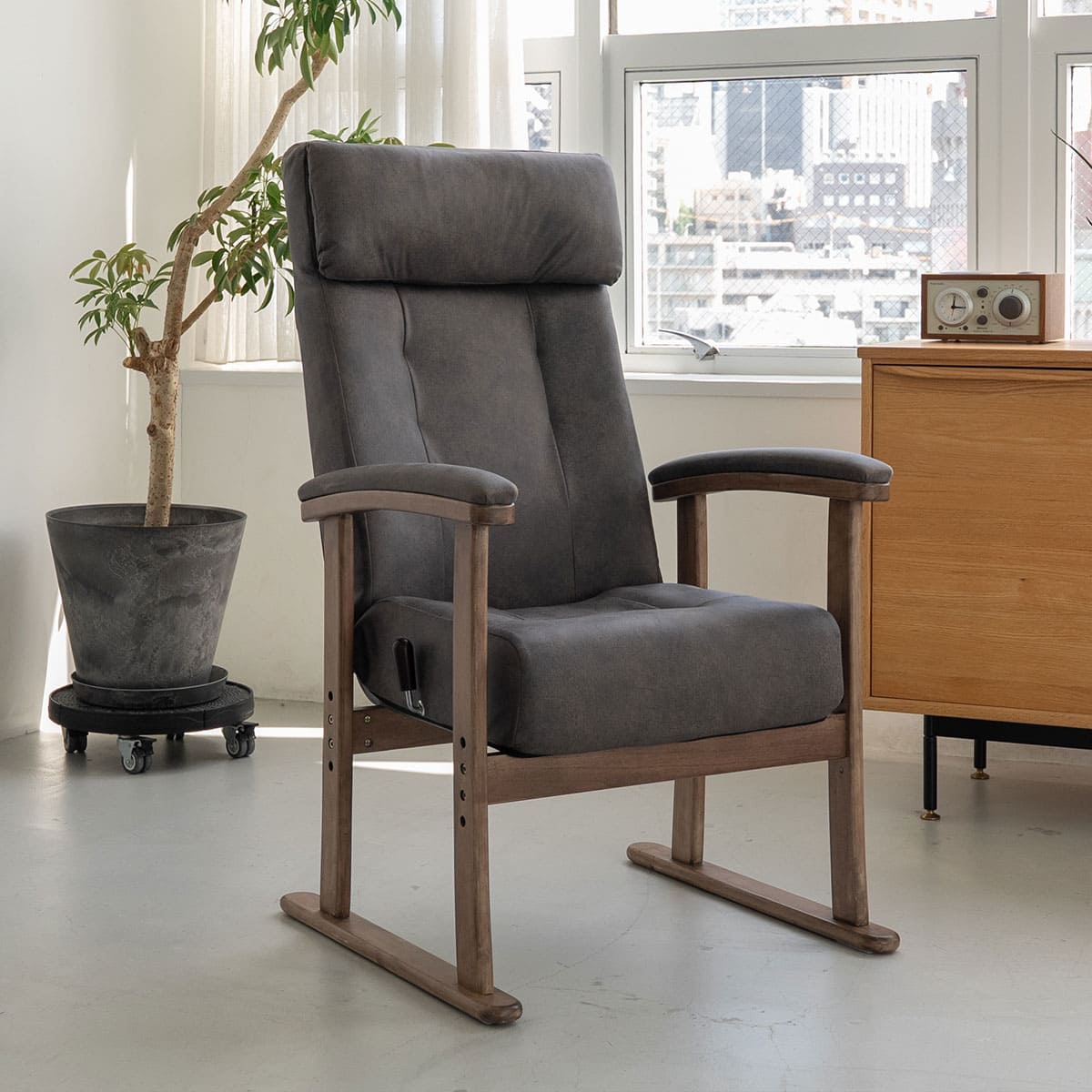 高座椅子 「れおん」 プレミアムタイプ 無段階リクライニングチェア 高身長対応 ワイド 大きめ ゆったり ポケットコイル座面 座面高調節可 本革調 ファブレザー 手元レバー