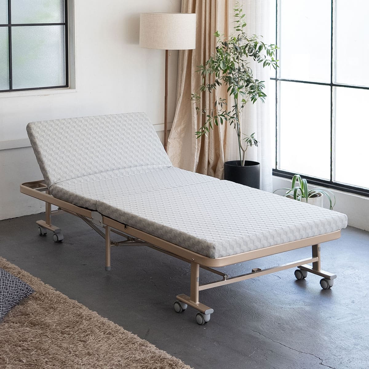 超軽量折りたたみベッド 「プラウド」 シングルサイズ 組立不要 背もたれ5段階リクライニング 指はさみ防止パーツ付き キャスター付き ショールーム体験可