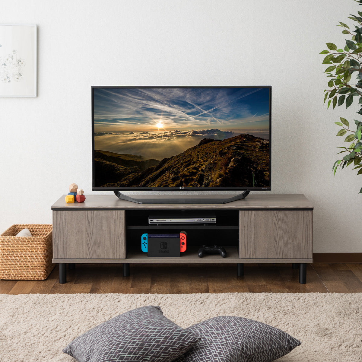 テレビボード テレビ台 幅137cm 32型～60型対応 ロボット掃除機対応 背面収納スペース付き ローボード ヴィンテージ 木目 ロータイプ 大型テレビ対応