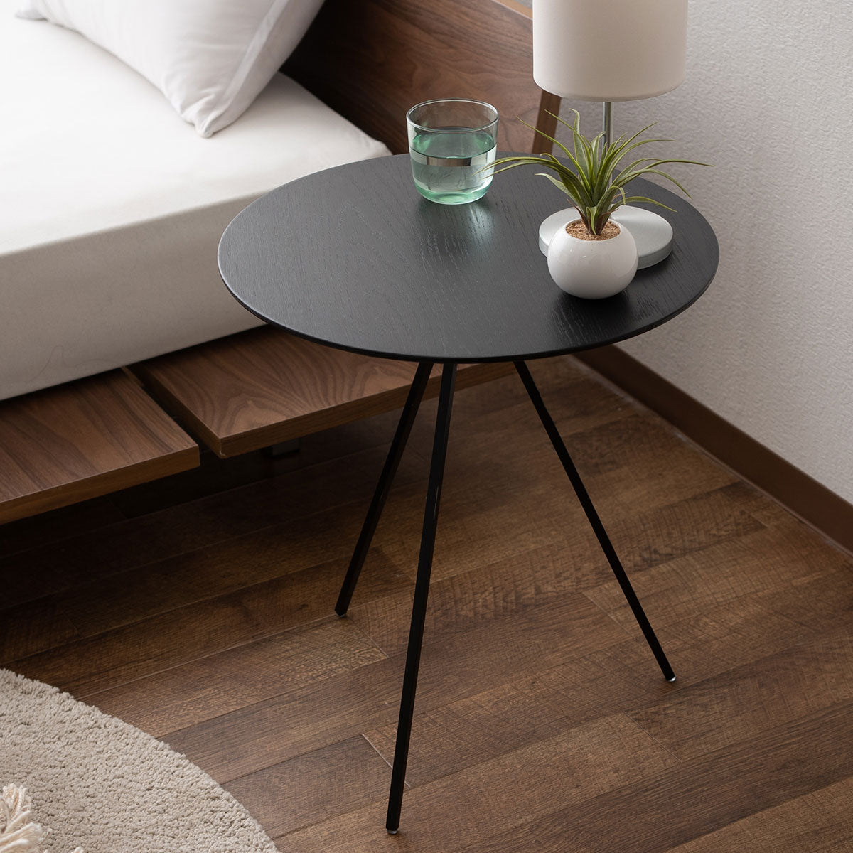 サイドテーブル・ナイトテーブル・ローテーブル T 楽天市場】ラウンド ベッドサイドテーブル 円形 木製 天然木