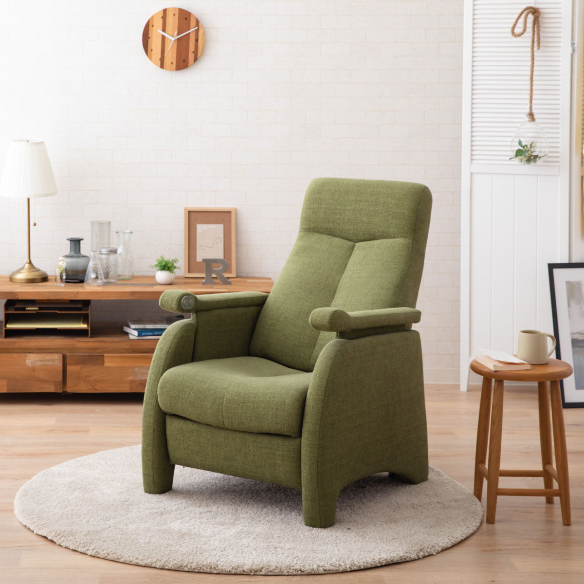 電動立ち上がりサポート座椅子「杏」| 寝具・家具の専門店 エムール