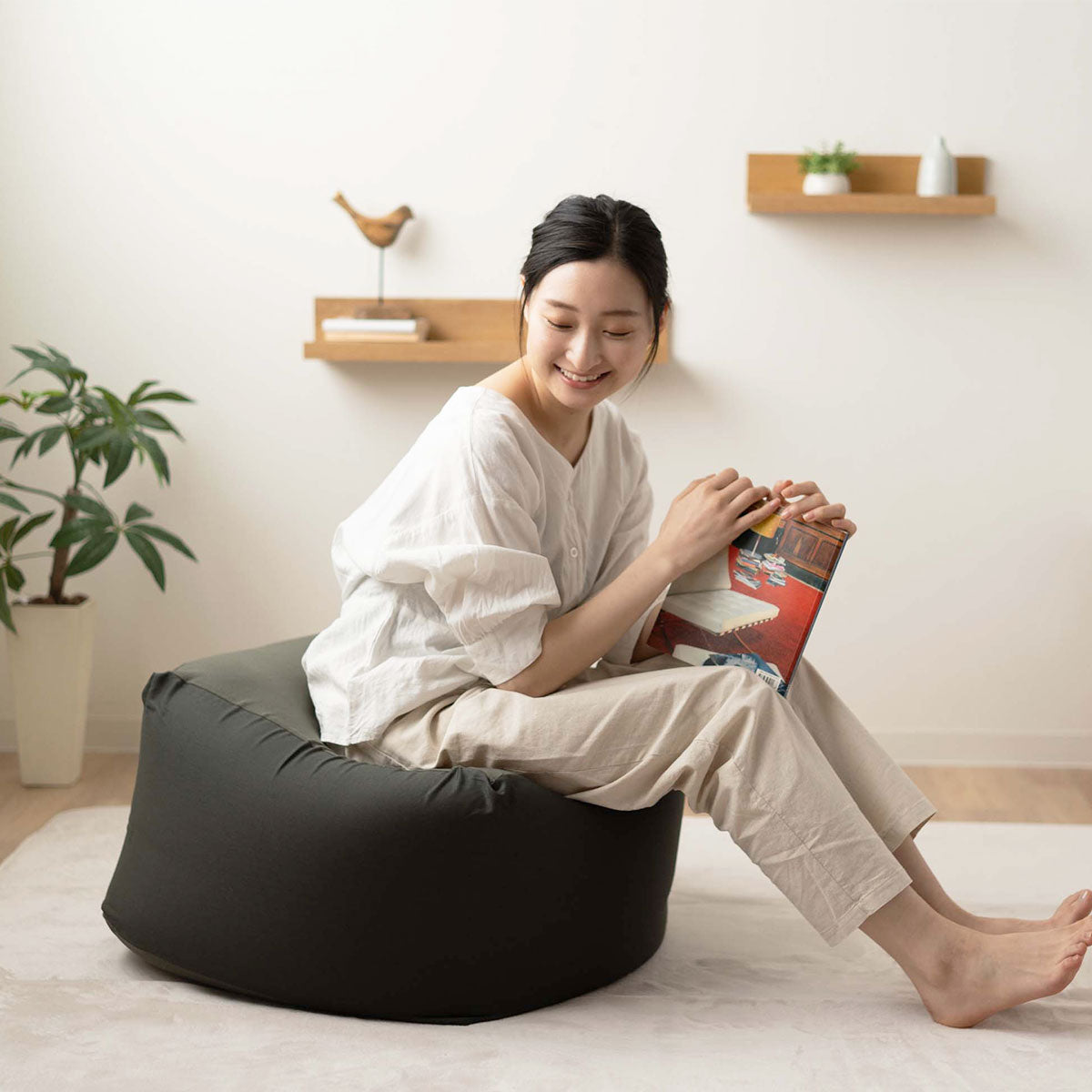 ビーズクッション「人をダメにする もちもち クッション」もちもちシリーズ キューブ Mサイズ