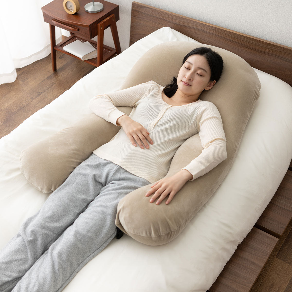【美品】Yuuny Sleep 抱き枕 ベージュ ユニースリープ 枕 | yuunysleep
