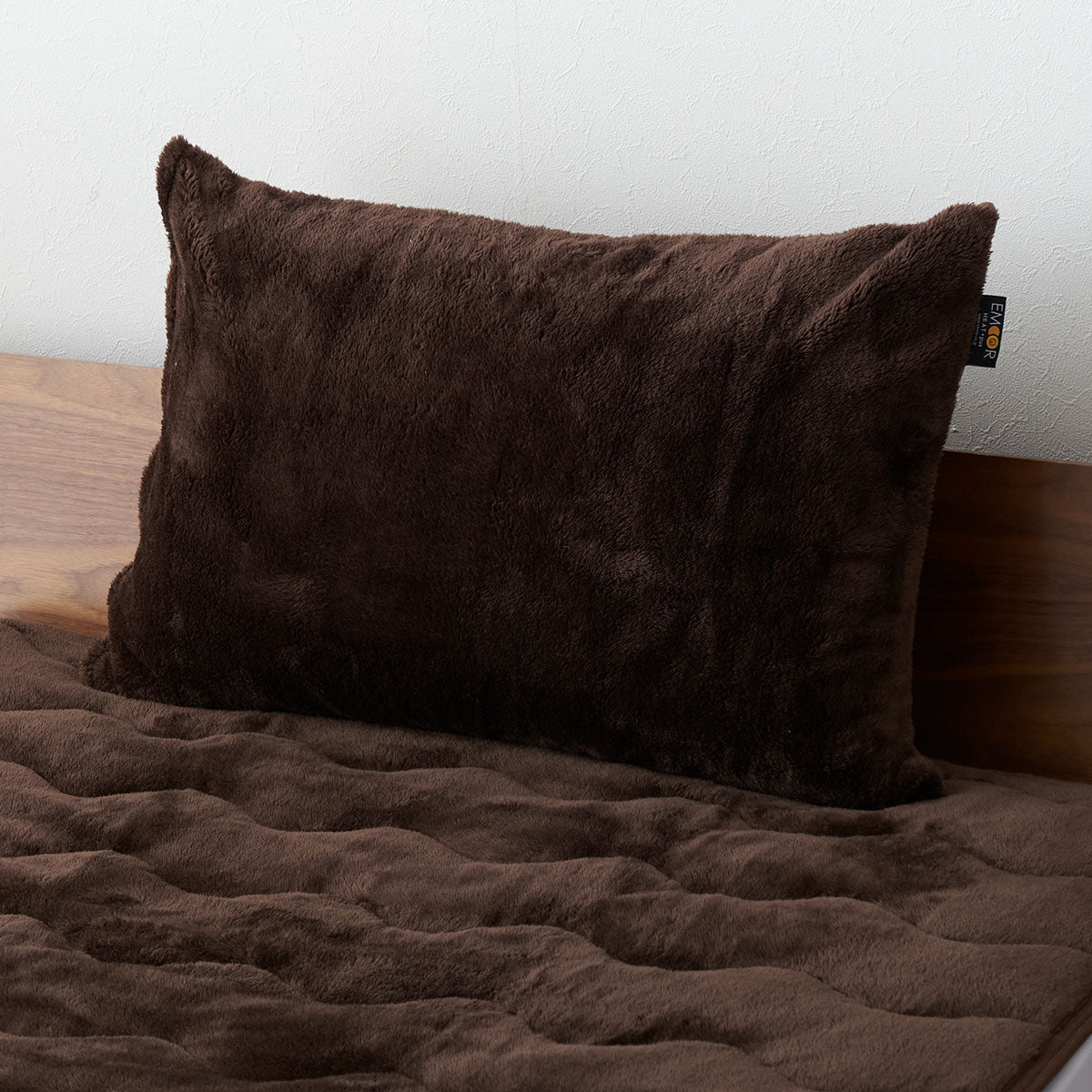 エムールヒートプラス 枕カバー ピローケース 43×63cm 2枚組 極暖 吸湿