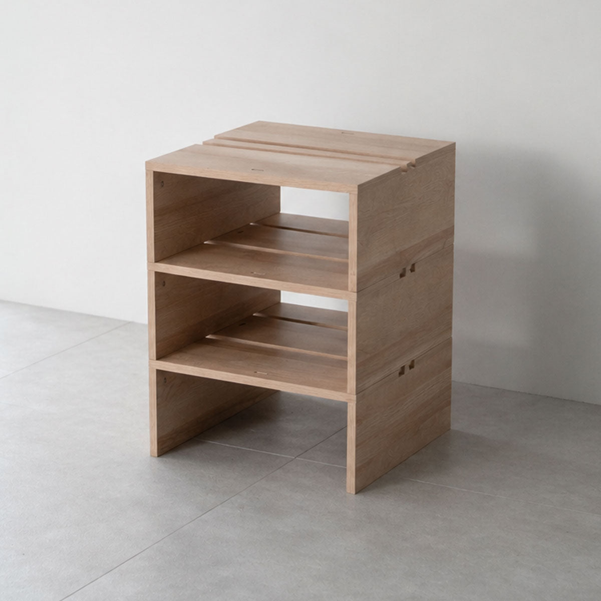 つなげて使える丈夫なステージベッド MODUE 追加購入用 幅50cm 1列セット 3枚 パレットベッド ローベッド ベッドフレーム 分割式 連結パーツ付き ロボット掃除機対応 組み換え自由 ジョイント 木製 軽量 耐久性 通気性 ベッド下収納 収納家具 モデュ―