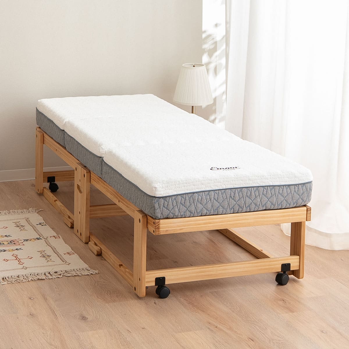 すのこベッド 3つ折りマットレス 2点セット 幅65cm コンパクトショートサイズ 完成品 横揺れ防止 安全ロック付き アシスト機能付き キャスター付き 折りたたみベッド ベッドフレーム コンパクトマットレス ごろ寝 子供用 狭小住宅 来客用 避難用