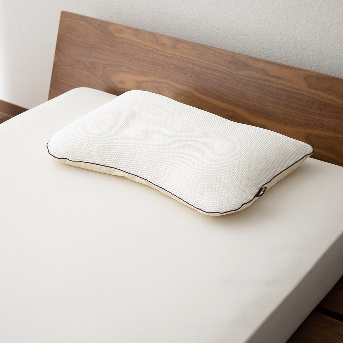 進化したビーズ枕 Amazon｜超極小ビーズ枕 無限睡眠〈MUGEN SUIMIN〉幅60cm