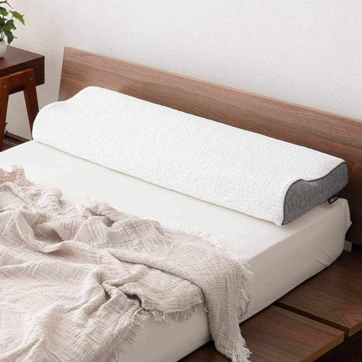 EMOOR PREMIUM ずっと寝返りができる枕  まくら 長い枕 長め ロング 枕 ピロー 大きめ ビッグサイズ 横長 寝返り プレミアム 枕カバー付き 枕カバー洗濯可 95×30×12cm ホワイト 白 ギフト プレゼント