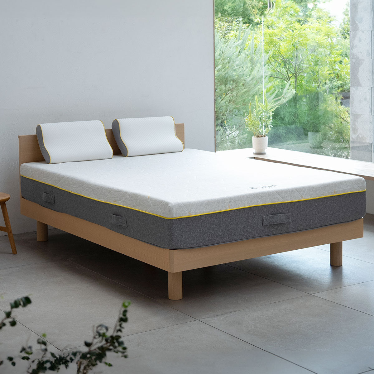 REMONマットレス β ベータ クイーンサイズ 極厚 25cm 4層構造 低ホルムアルデヒド 低反発ウレタン 高反発ウレタン 取っ手付き