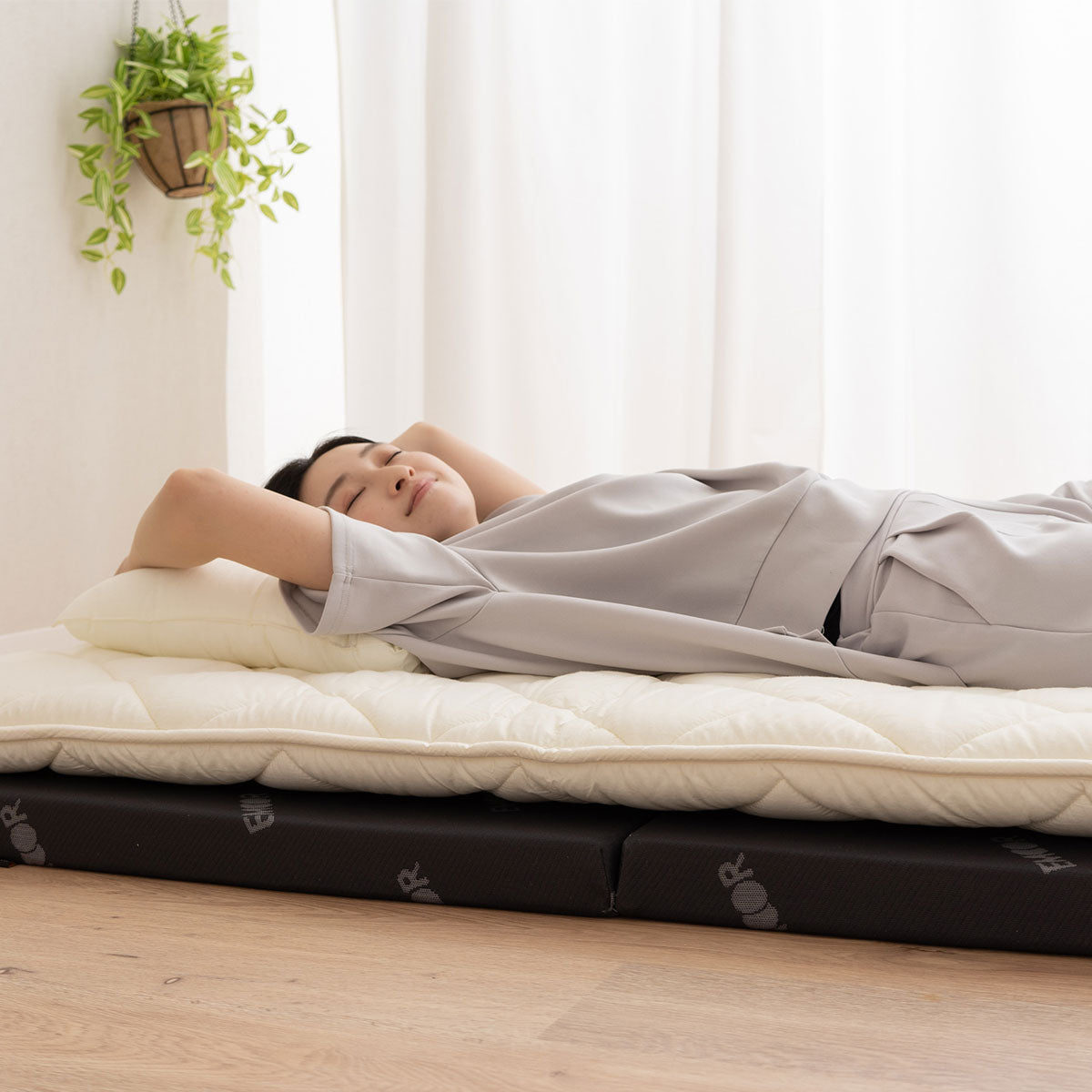 アンダーマットレス 薄型マットレス 下敷き マットレス 敷き布団 三つ折り 折りたたみ 高反発 ウレタン かため 軽量 コンパクト 省スペース 寝心地改善 来客用