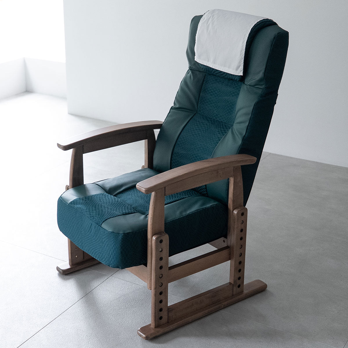 オスロの椅子　(紺) オスロの椅子 (紺) 【公式通販】