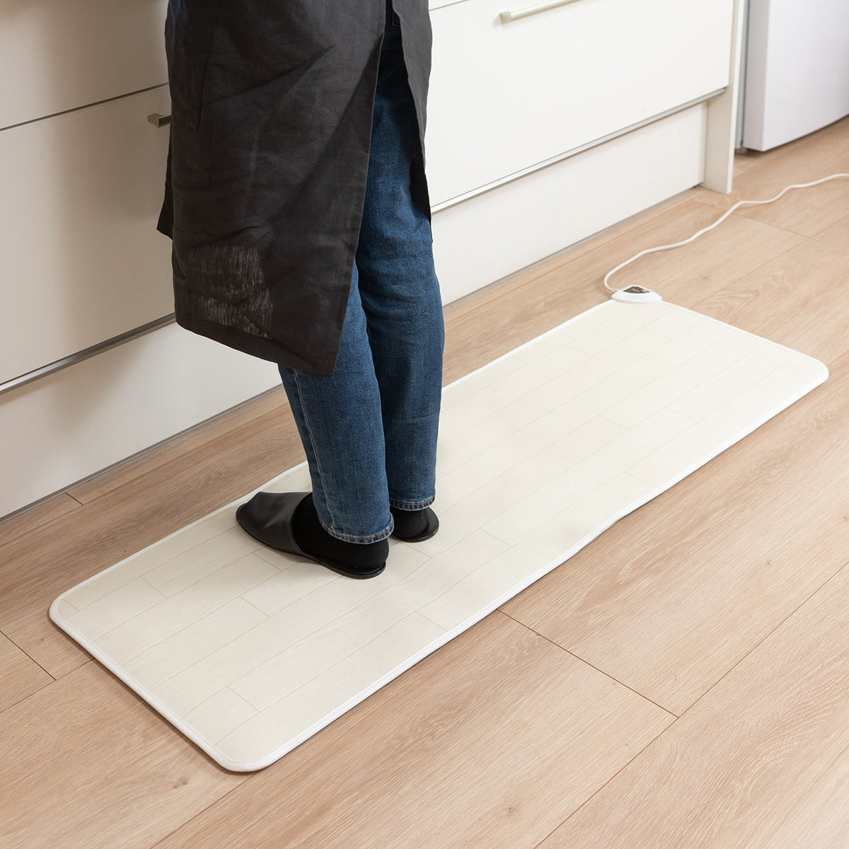 ホットキッチンマット130幅 SB-KM130 N/D 椙山紡織[フローリングタイプ ホットカーペット 床暖房 ヒーター ホットマット b-g] | 日本製 ホットキッチンマット 幅130cmタイプ ナチュラル