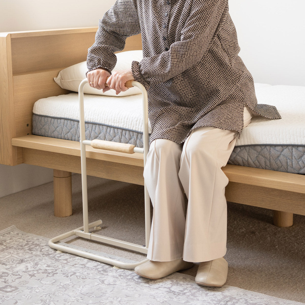 立ち上がり補助手すり 2段 簡単組立 移動式 軽量 転倒防止 転落防止
