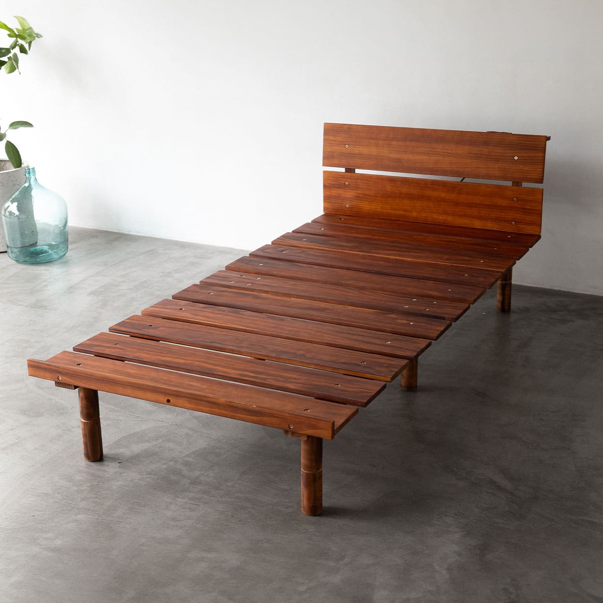 高さが変えられる 天然木 すのこ ベッド OSMOS PLUS (オスモス プラス) ベッドフレーム ヘッドボード付き 2口コンセント付き 3段階高さ調節可能 スノコ 調湿 湿気対策 カビ対策